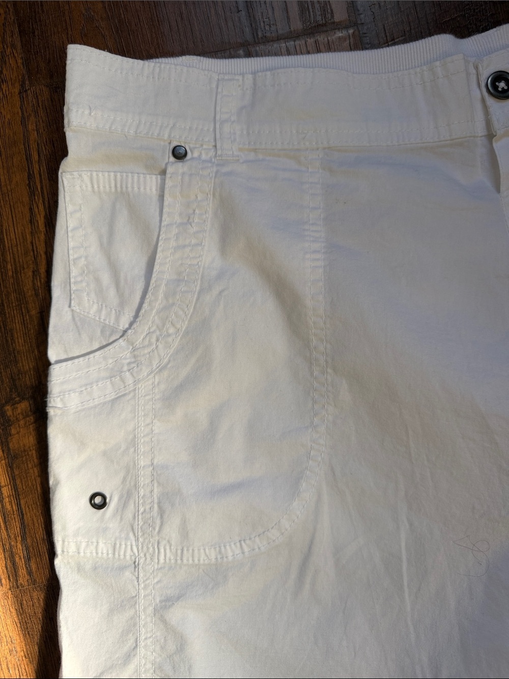 Women’s White Utility Cotton Bermuda Shorts - Picture 2 of 6